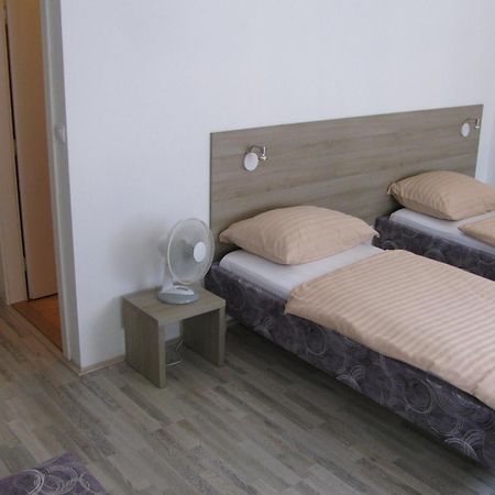 Guest House Villa Herbarium Slavonski Brod Zimmer foto