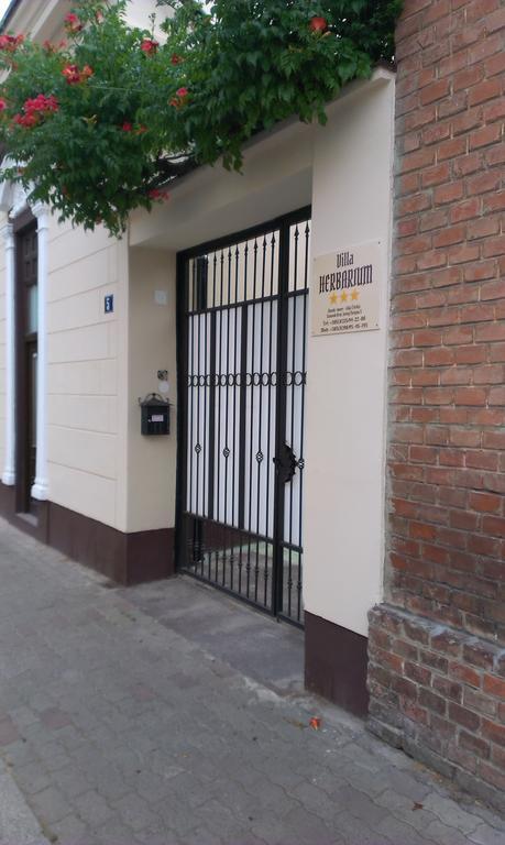 Guest House Villa Herbarium Slavonski Brod Exterior foto