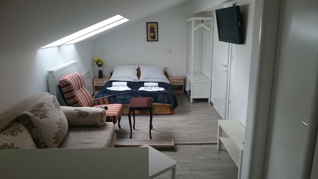 Guest House Villa Herbarium Slavonski Brod Exterior foto